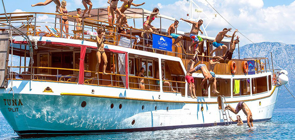 party boat cruise croatia
